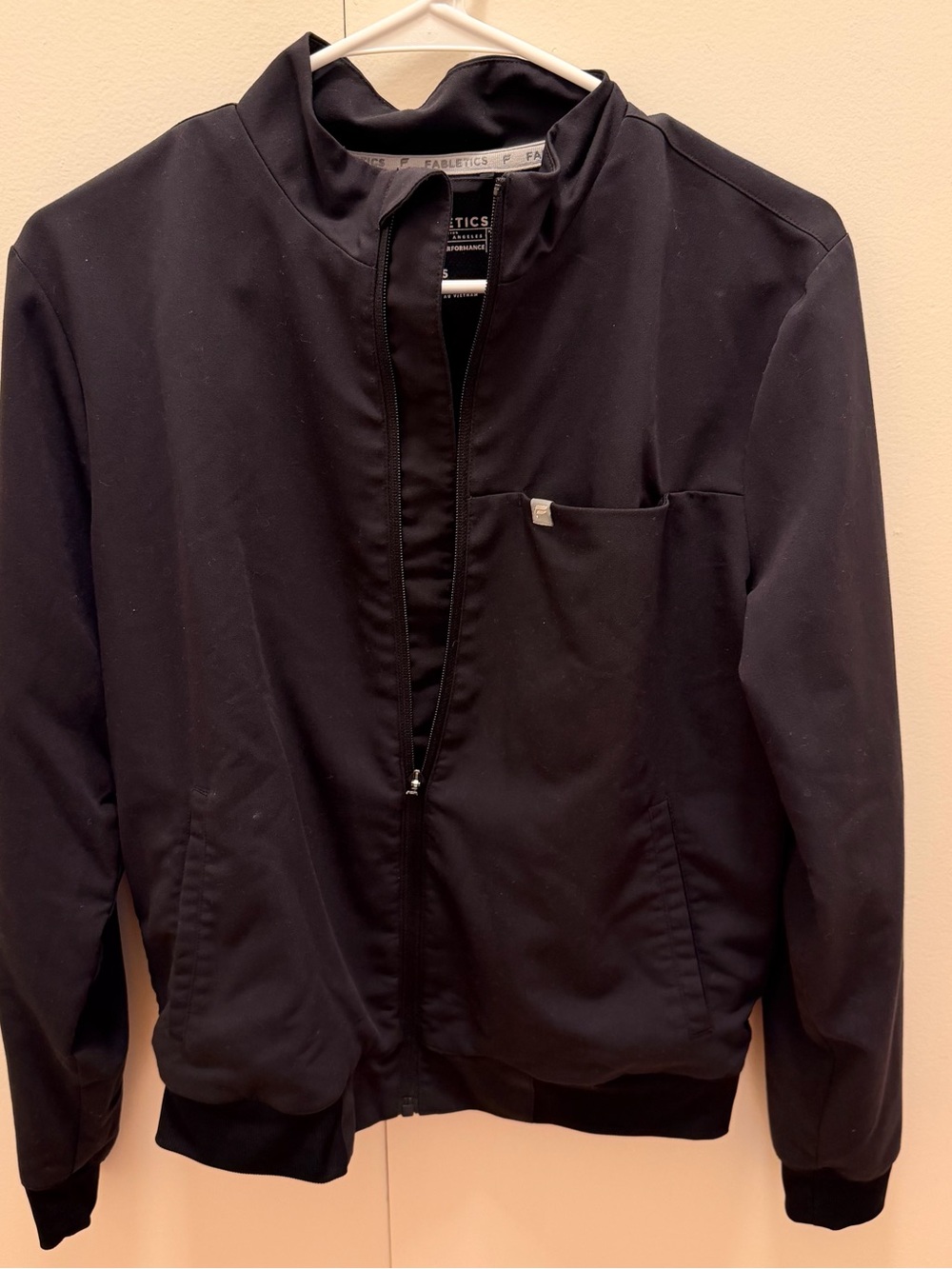 Fabletics - Black Scrub Jacket